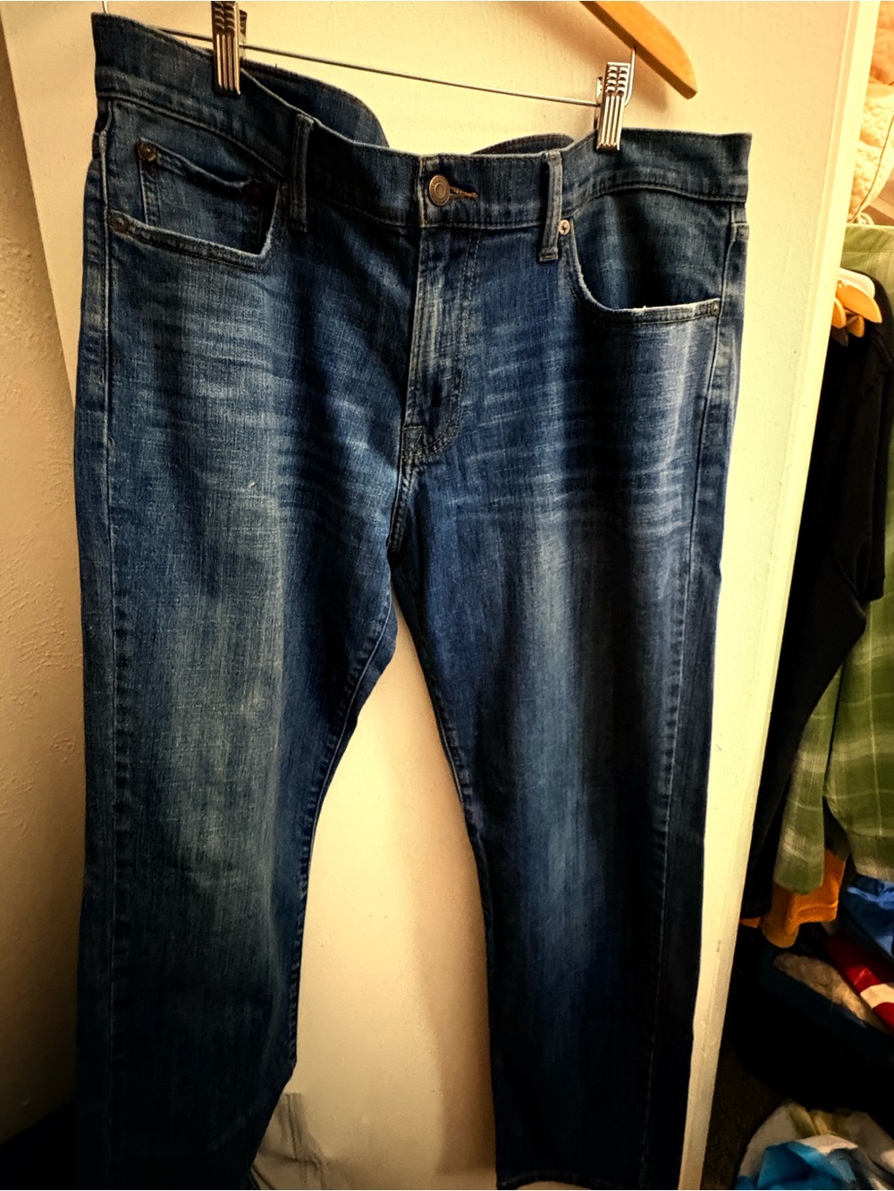 Lucky Brand Men's Dark Blue Washed Straight Jeans